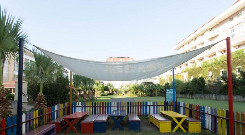 Hotel Titan Garden Ultra All Inclusive Конаклы Экстерьер фото
